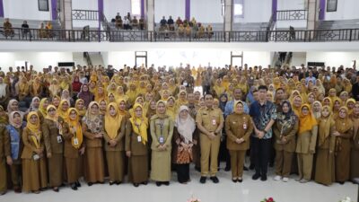 Belajar Menjadi Mudah dan Menarik, Wabup Intan Bekali Guru SD TIK