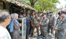 Kedepankan Sisi Humanis, Satpol PP Kabupaten Tangerang Tertibkan 18 Bangunan Liar di Pakuhaji