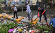 Jumat Bersih Diperkuat, Seluruh Jajaran Turun Bersihkan Sampah di Tengah Rendahnya Kesadaran Warga