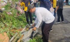 Muspika Teluknaga Turun Tangan Bersihkan Drainase dan Kali di Kampung Melayu Barat