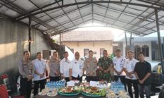Kejutan Tumpeng Warnai HUT Bhayangkara ke-80 di Teluknaga, Forkopimcam Teluknaga dan Kosambi Tegaskan Sinergi Jaga Keamanan