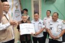 ‎Penyerahan bantuan secara simbolis tersebut dihadiri langsung oleh Camat Neglasari, Iwan Mulyawan, bersama jajaran perwakilan BAZNAS Kota Tangerang, Lurah Karang Anyar Muhamad Thohirudin, dan perangkat kecamatan setempat, Foto: ist