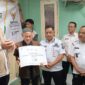 ‎Penyerahan bantuan secara simbolis tersebut dihadiri langsung oleh Camat Neglasari, Iwan Mulyawan, bersama jajaran perwakilan BAZNAS Kota Tangerang, Lurah Karang Anyar Muhamad Thohirudin, dan perangkat kecamatan setempat, Foto: ist